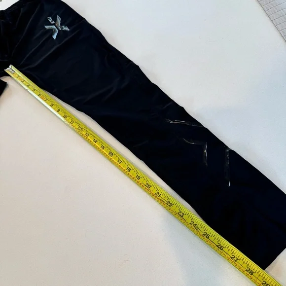 NWOT 2XU Men's XL Core Compression Long Tights Pants Black Lightweight Training